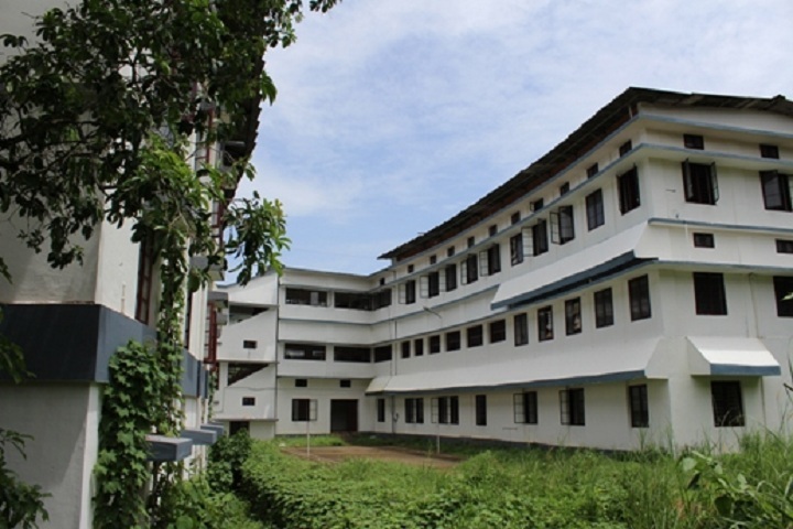 https://cache.careers360.mobi/media/colleges/social-media/media-gallery/14206/2020/1/10/Campus View of Government College Kottayam_Campus-View.jpg